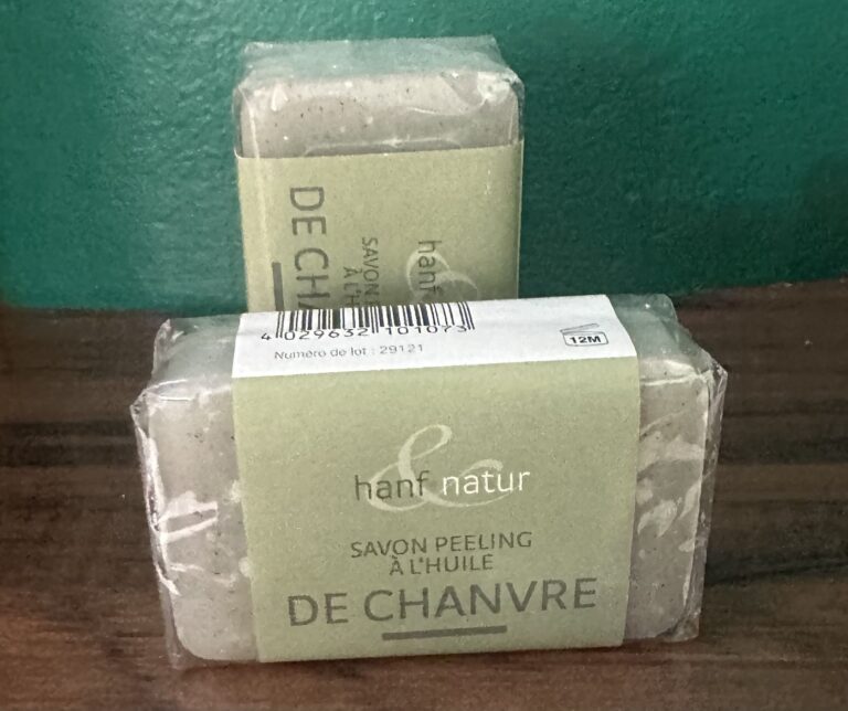 Cosmétiques au CBD pour une peau saine savon a l'huile de chanvre